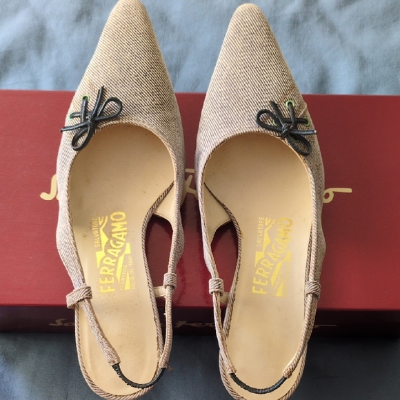 Salvatore Ferragamo Tan Black Heels - Picture 4 of 10